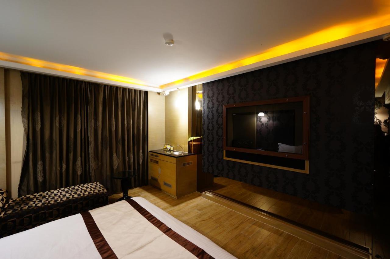 荷村 Motel Wuqi Ruang foto
